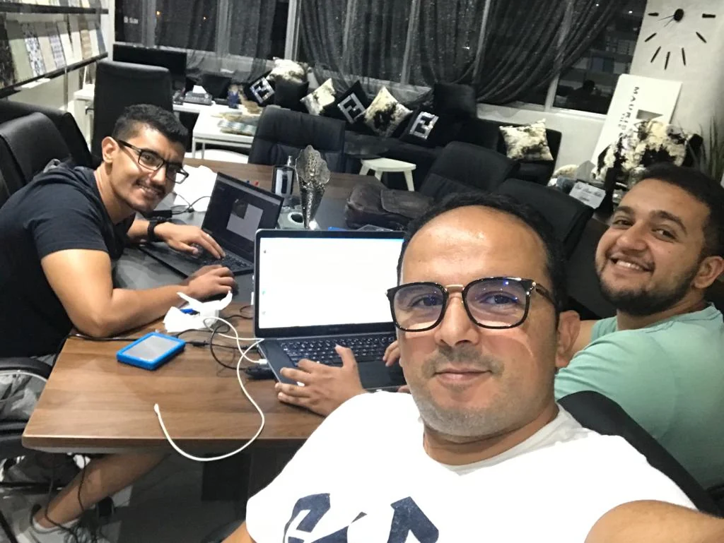 Session de travail et de préparation de contenus avec l’équipe Arabesque
